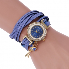 Old fashion quartz female watches