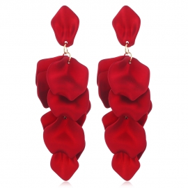 Factory direct sales of european and american fashion exaggerated creative long rose petal earrings acrylic pendant net red earrings