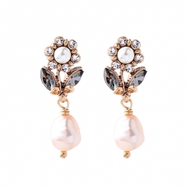 Retro freshwater pearl crystal flower earrings women temperament all-match mini earrings european and american cross-border jewelry