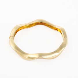 Foreign trade hot selling european and american popular simple wild big wave bracelets girls small gifts jewelry wholesale