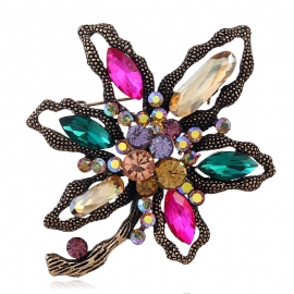 Creative petal high-end pin, abstract casual flower brooch