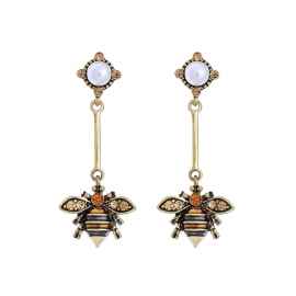 Retro dripping oil pearl bee earrings temperament european and american fashion long earrings