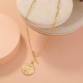 Foreign trade new hot-selling jewelry, personalized fashion retro roman portrait pendant, t buckle lattice chain single-layer necklace