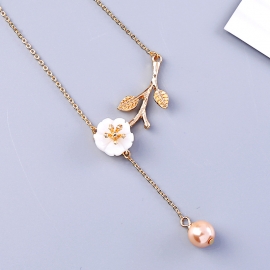 Mori series simple flower pendant trendy style personality wild clavicle chain european and american fashion pearl necklace