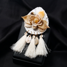 Fashion acrylic color brooch, high-end tassel flower brooch