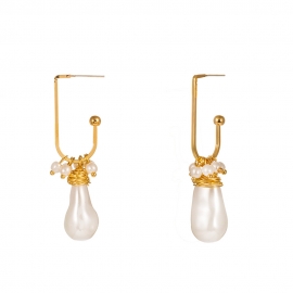 New product accessories fashion white special-shaped pearl winding earrings exaggerated u-shaped kc gold ear hooks european and american earrings