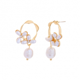 Korea creative simple niche earrings fashion diamond 925 silver needle earrings female freshwater pearl earrings