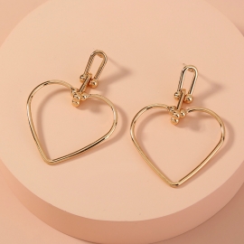 European and american amazon hot metal love earrings simple and fashionable personality hollow heart-shaped alloy earrings