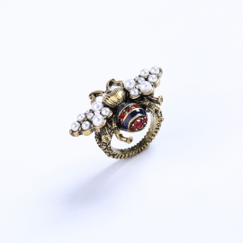 Vintage pearl drip oil bee ring personality european and american fashion hipster insect ring