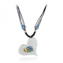 Hot-selling items in europe and america, new heart-shaped shell pendant necklace, hand-woven glass bead and hemp rope necklace