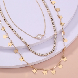 Best selling in european and american foreign trade. personalized rhinestone claw chain multi-layer golden multi-butterfly tassel pendant necklace clavicle chain