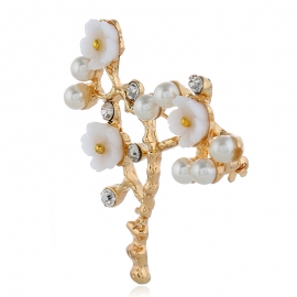 Original natural freshwater shell shell beads high-grade golden plum brooch korean silk scarf buckle