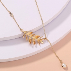 Original design european and american simple style metal leaf clavicle chain creative versatile pearl necklace cross-border direct sales