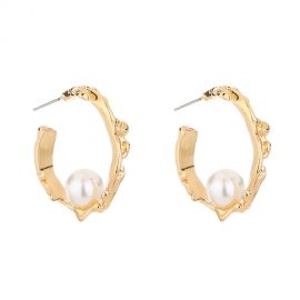 European and american fashion personality accessories, simple and semi-circle c-shaped pearl earrings, geometric earrings, female earrings