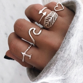 Retro ring set ring bohemian trendy joint ring geometric leaf hollow love 5 piece set ring