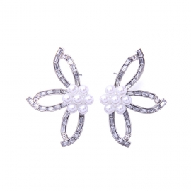 European and american personality diamond earrings wholesale ladies popular atmospheric jewelry factory direct sale pearl flower alloy earrings