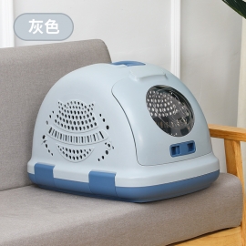 Portable pet traveling case