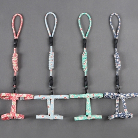 Cat leash zigzag is adjustable